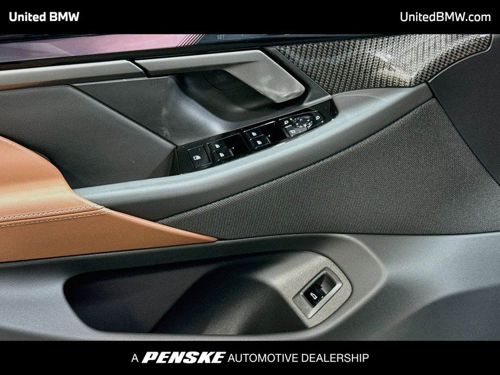 Thumbnail: 2027 BMW 5 Series - 3
