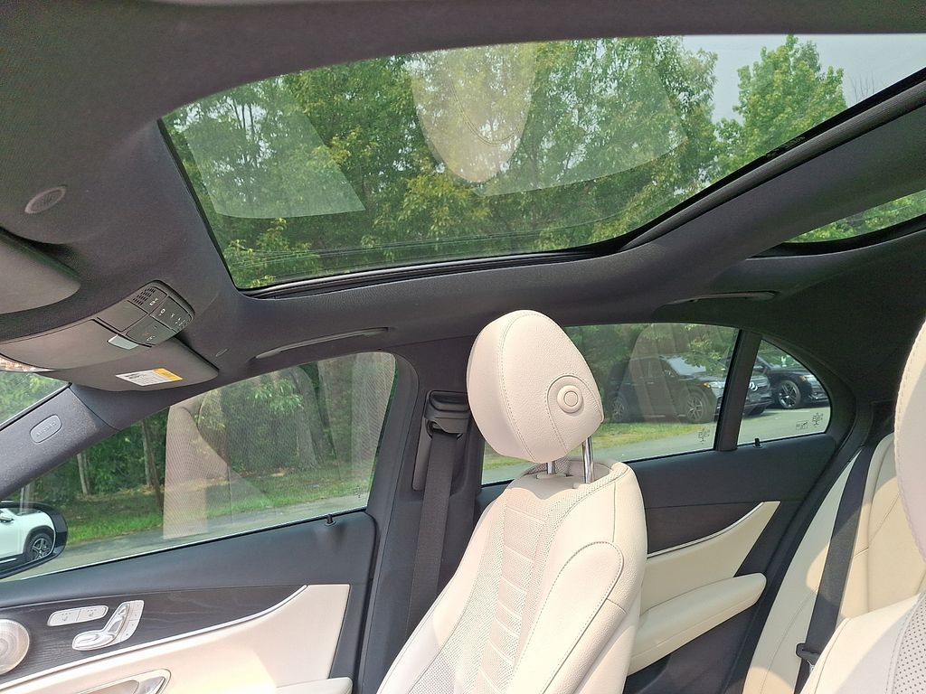 Thumbnail: 2023 Mercedes-Benz E-Class - 14