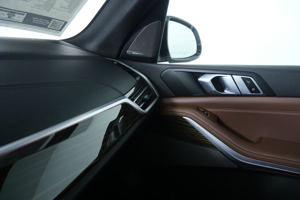 Thumbnail: 2021 BMW X5 - 29