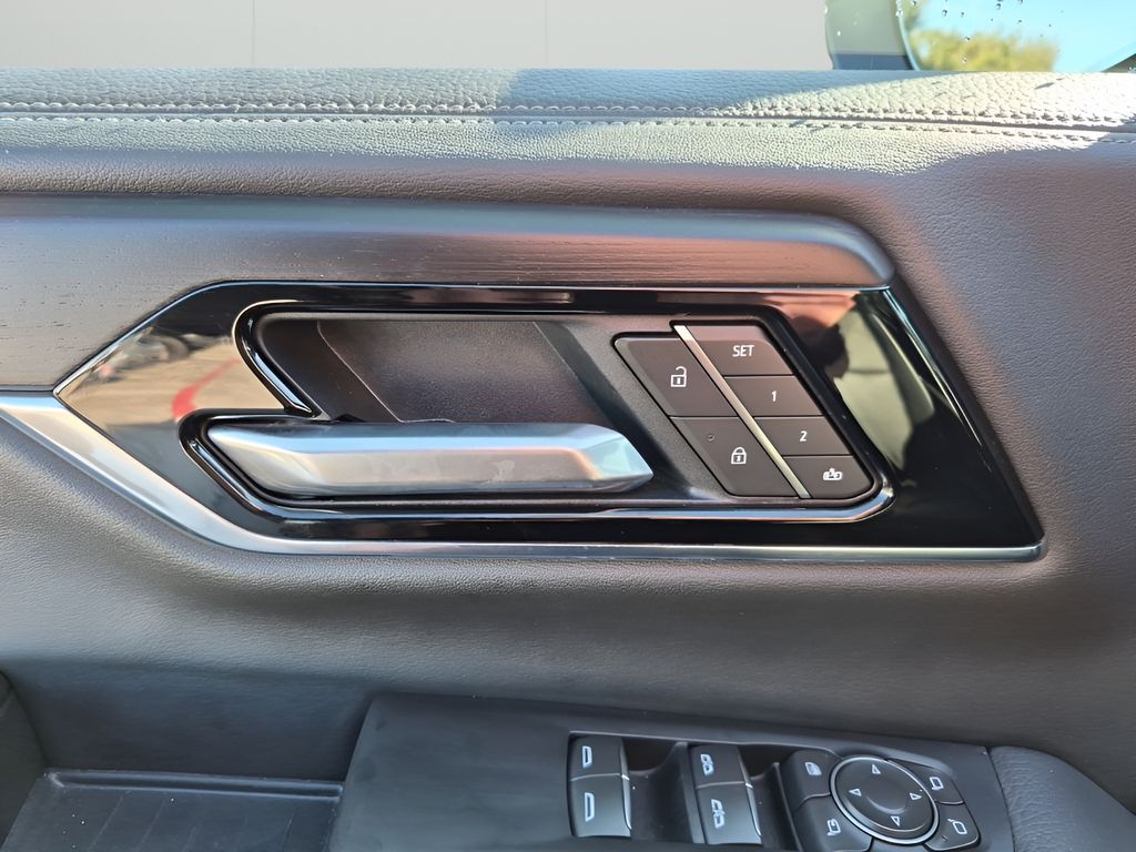 Used Car 2025 Gmc Yukon  Denali For Sale Under $80,000 In Austin, Texas