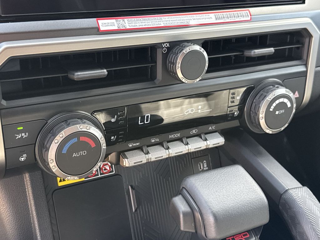 Thumbnail: 2025 Toyota 4Runner - 16