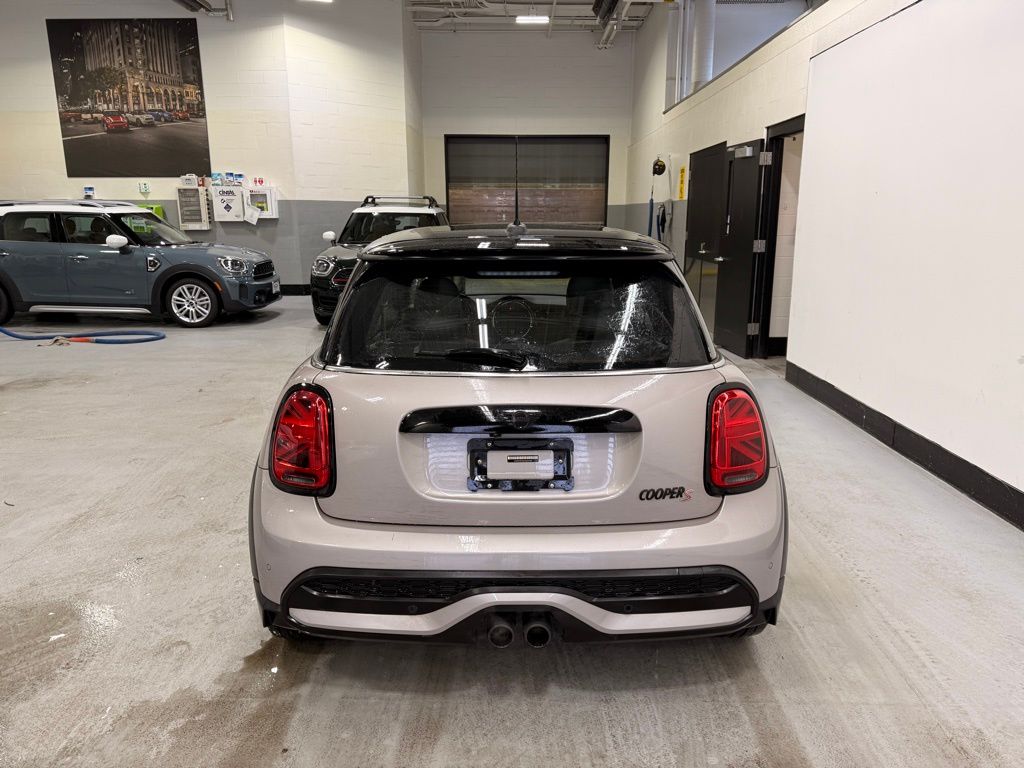 Thumbnail: 2022 MINI Cooper - 5