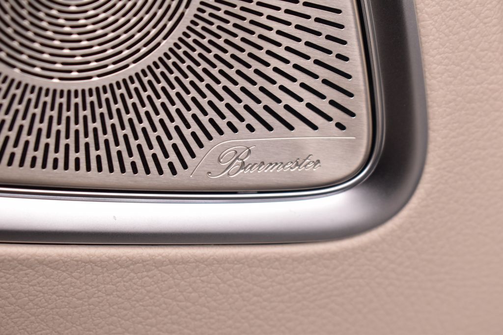 Thumbnail: 2025 Mercedes-Benz C-Class - 13