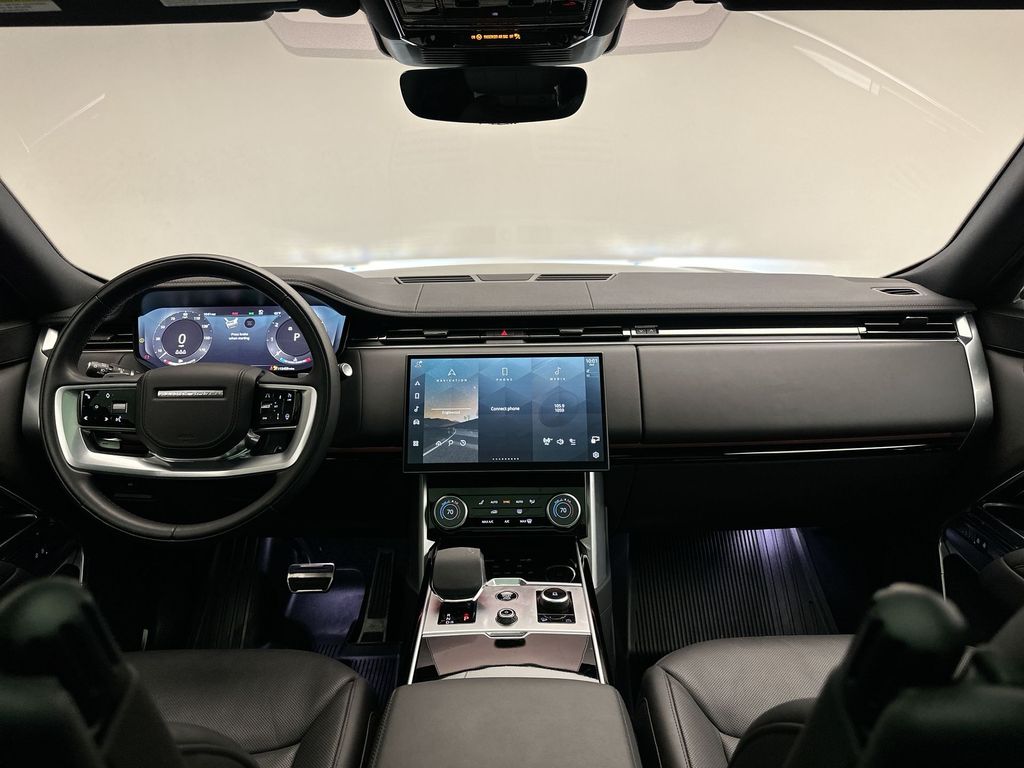 2023 Land Rover Range Rover SE 13