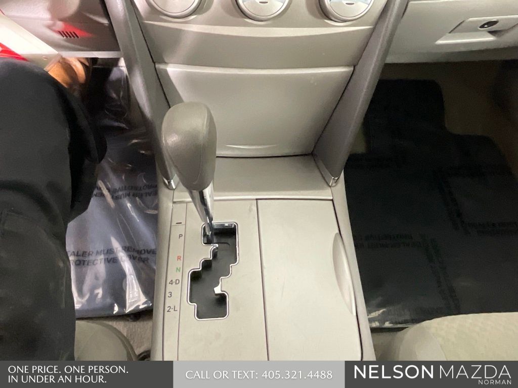 Used 2008 Silver Toyota LE image 35