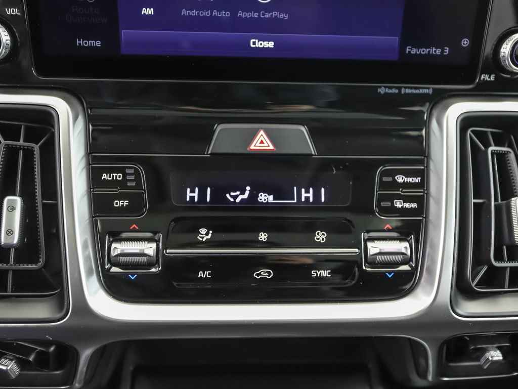 Thumbnail: 2022 Kia Sorento - 18