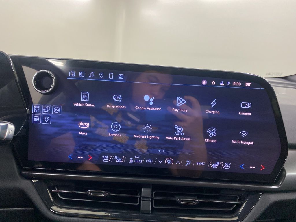 2025 Chevrolet Equinox EV RS photo