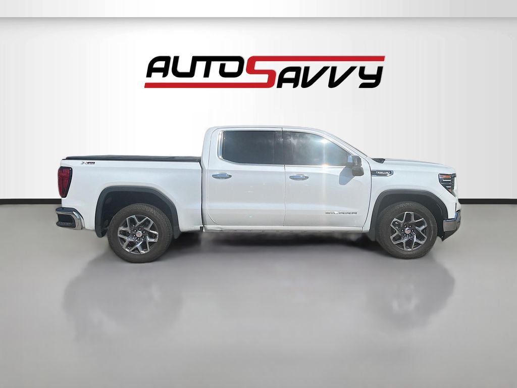 Used 2023 White GMC SLT image 8