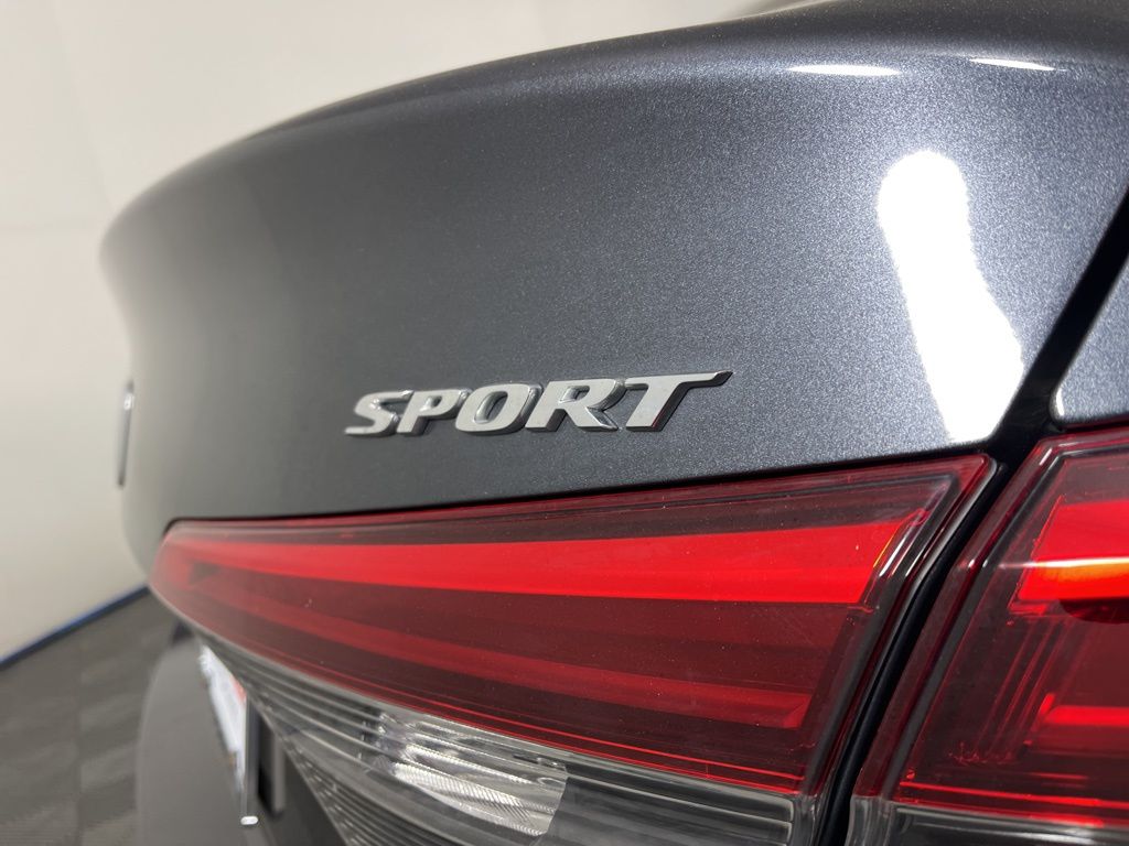 Thumbnail: 2022 Honda Civic - 4