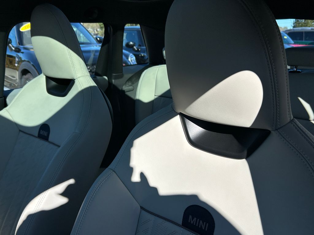 Thumbnail: 2025 MINI Cooper - 14