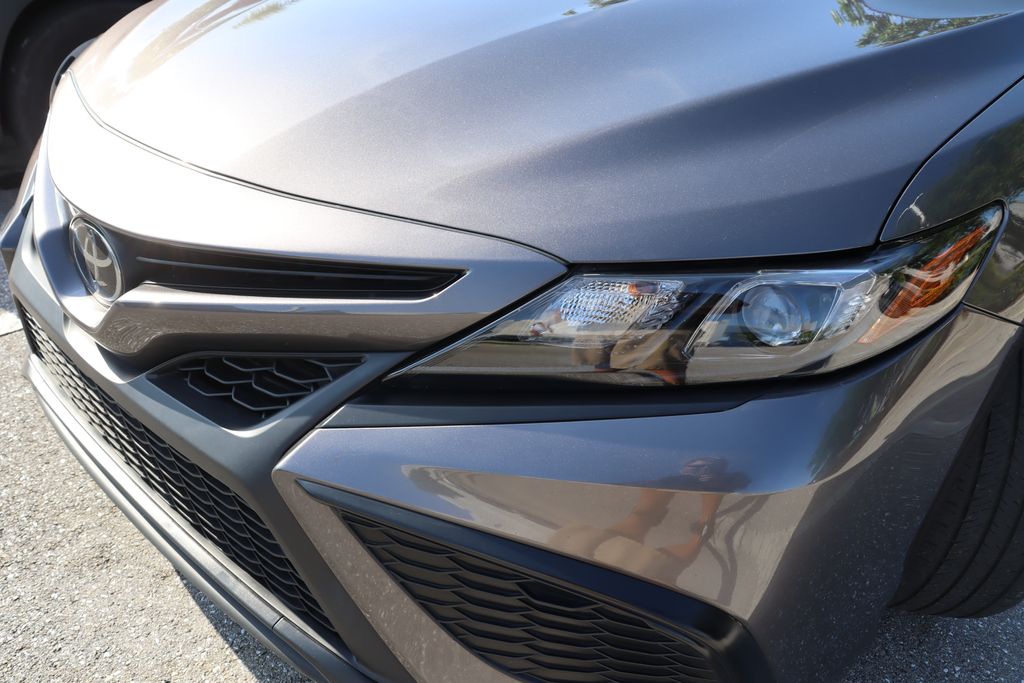 2023 Toyota Camry SE 3