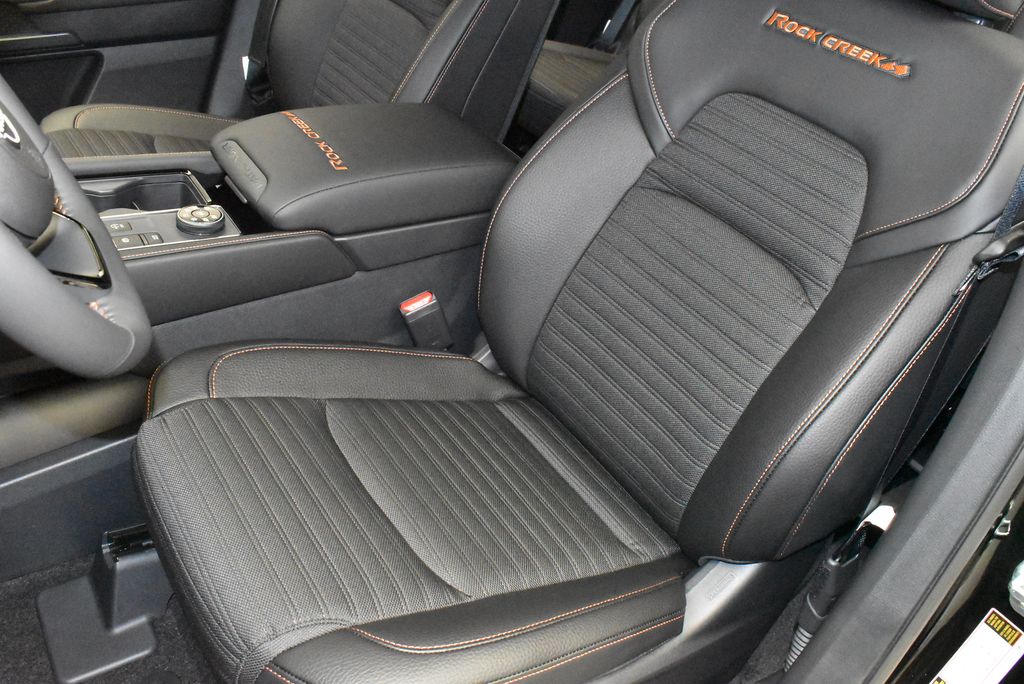 2025 Nissan Pathfinder Rock Creek 16