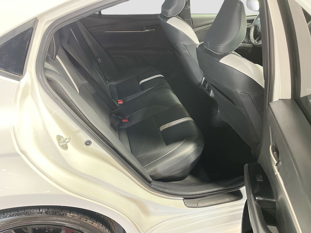Used 2025 Ice Toyota SE image 27