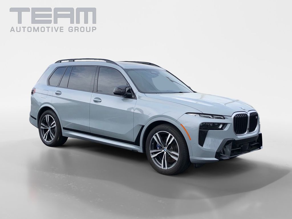 2024 BMW X7 M60i AWD