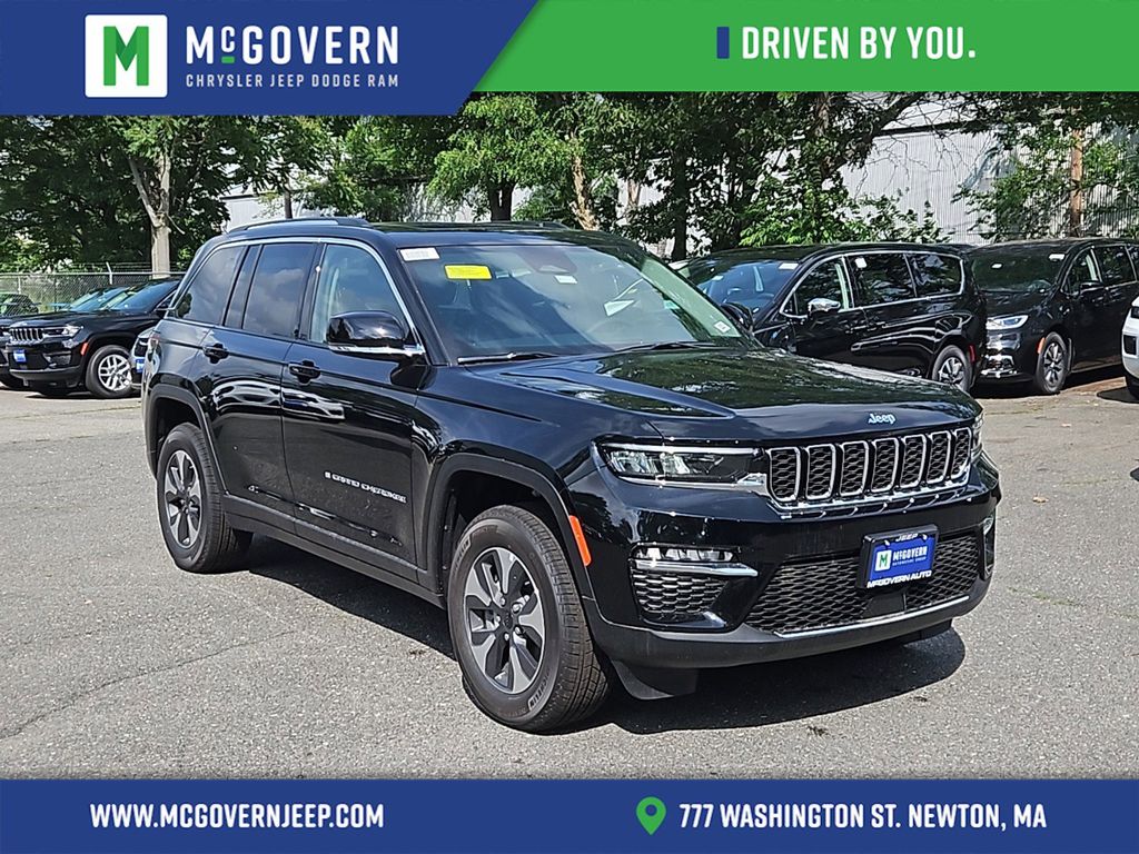 2025 Jeep Grand Cherokee 4xe photo