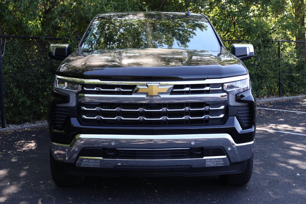 2025 Chevrolet Silverado 1500 LTZ 2