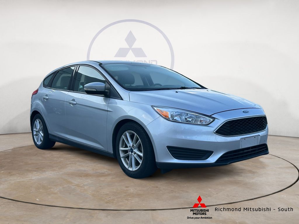 Ingot Silver 2015 Ford Focus SE Hatchback Hatchback Front-Wheel Drive 6-Speed Automatic