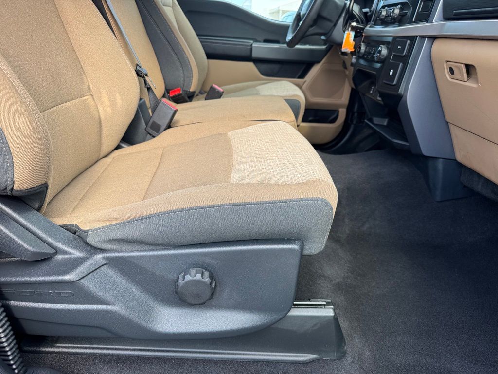 2023 Ford F-150 XLT photo 26