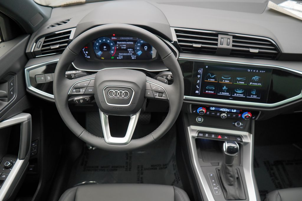 2024 Audi Q3  12