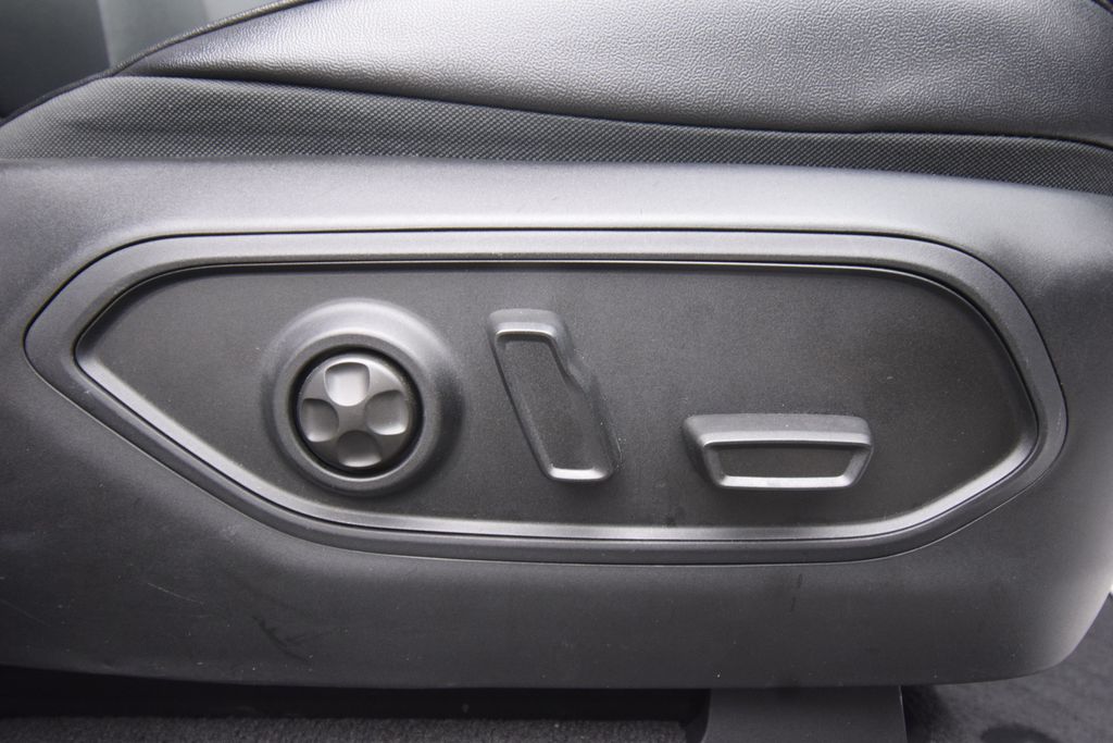 used 2022 Jeep Grand Cherokee car, priced at $29,400