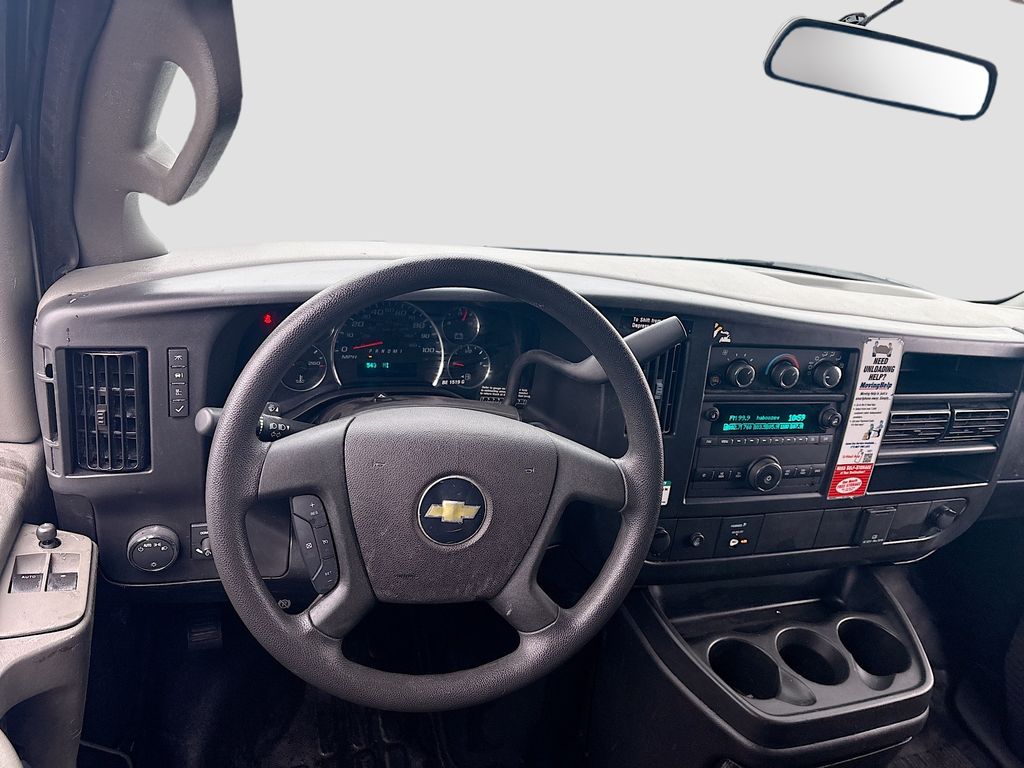 Used 2025 White Chevrolet Work Van image 20