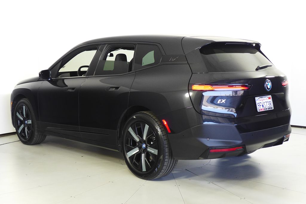 Thumbnail: 2023 BMW iX - 8