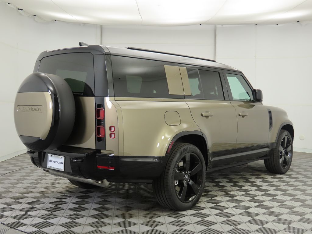 Thumbnail: 2025 Land Rover Defender - 5