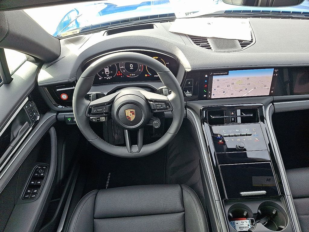 Thumbnail: 2025 Porsche Panamera - 4