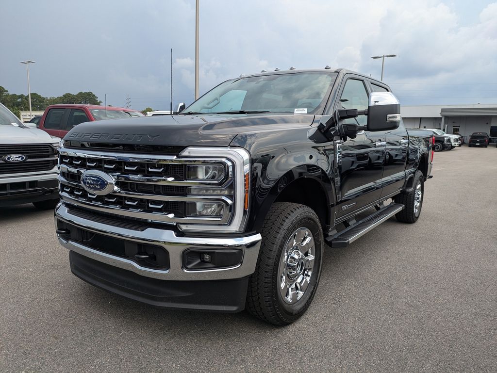 2026 Ford F-350 Super Duty LARIAT