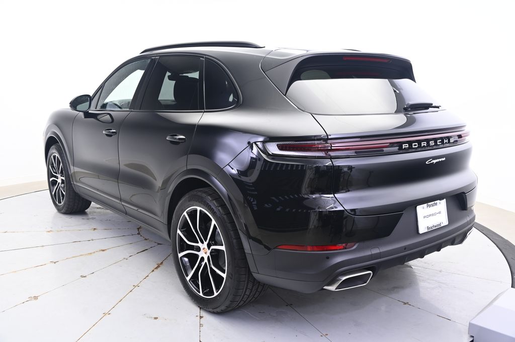 Thumbnail: 2025 Porsche Cayenne - 3