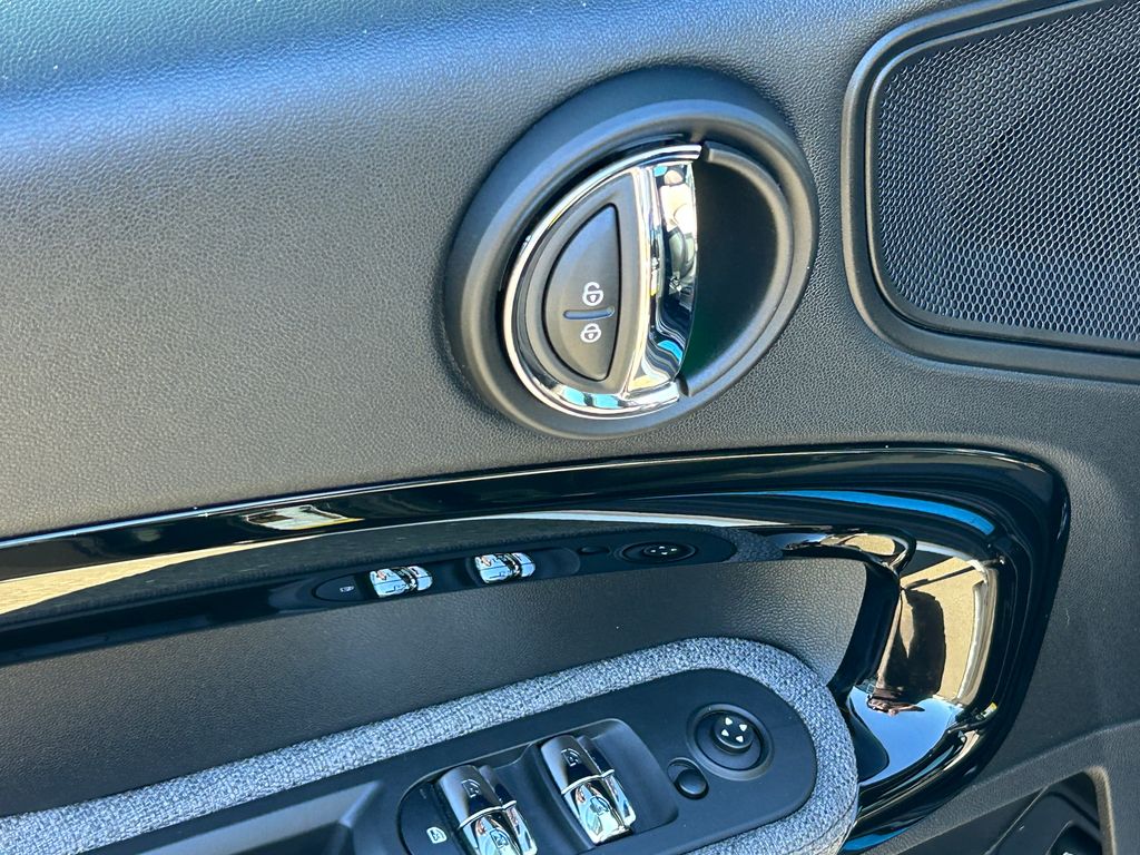 Thumbnail: 2023 MINI Cooper Countryman - 12