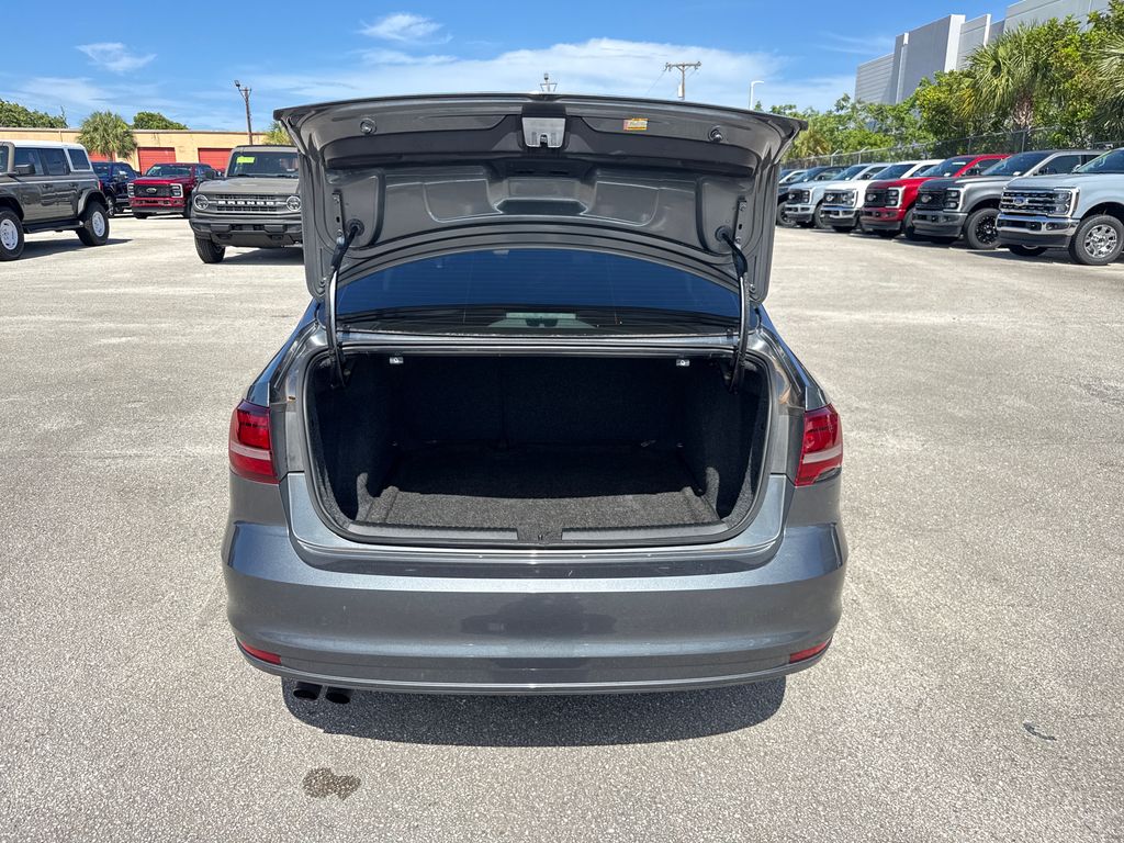 Certified Used 2017 Gray Volkswagen 1.4T S image 22