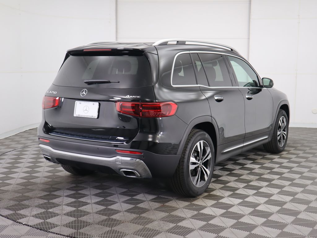 Thumbnail: 2025 Mercedes-Benz GLB - 5