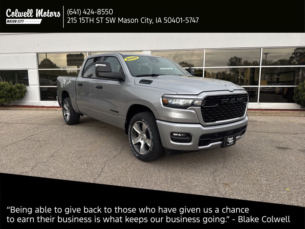Billet Silver Metallic Clearcoat 2025 RAM 1500 Pickup Truck Four-Wheel Drive 8-Speed Automatic
