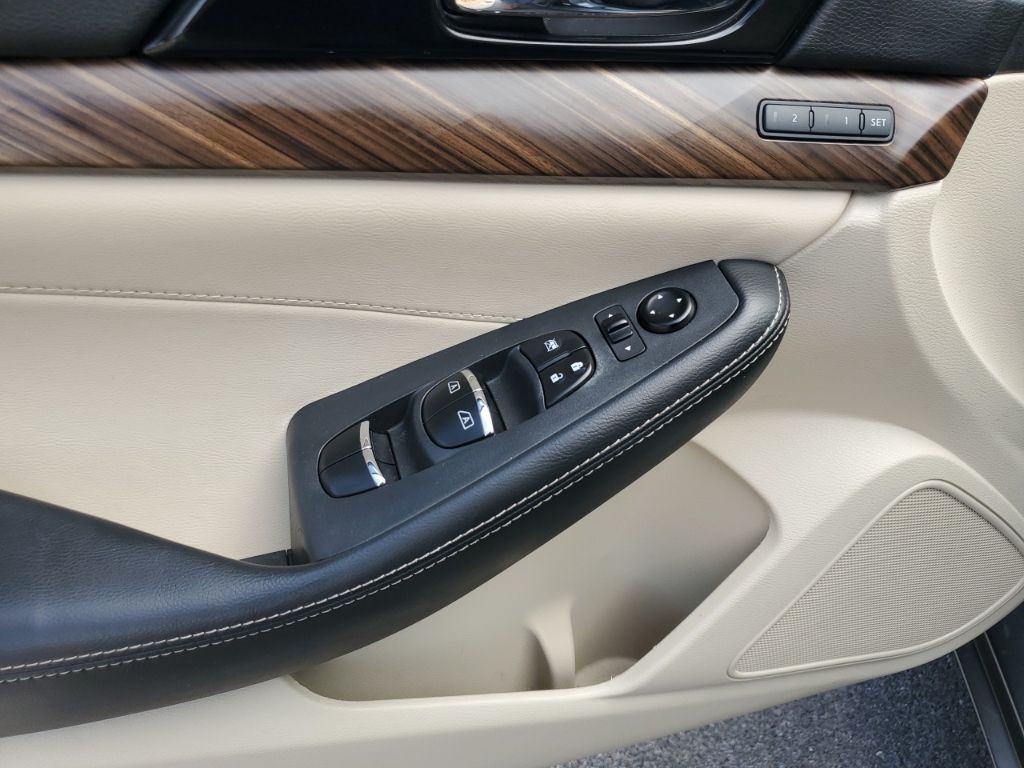 Used Car 2017 Nissan Maxima  Platinum For Sale Under $15,000 In Austin, Texas