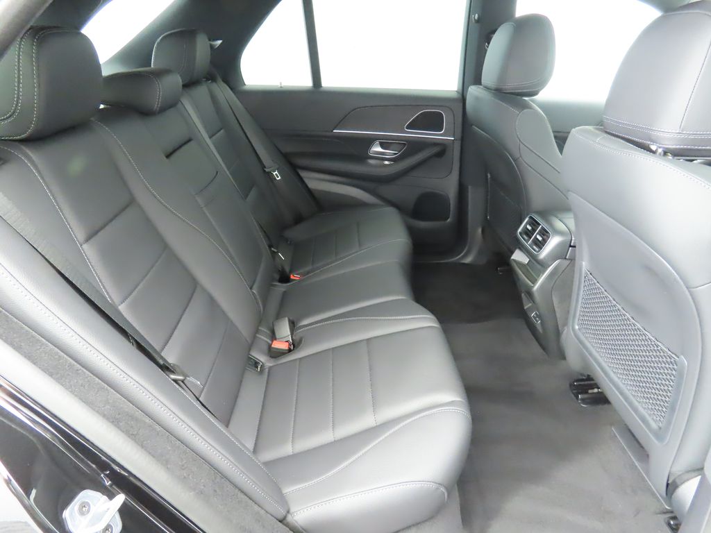 Thumbnail: 2026 Mercedes-Benz GLE - 22