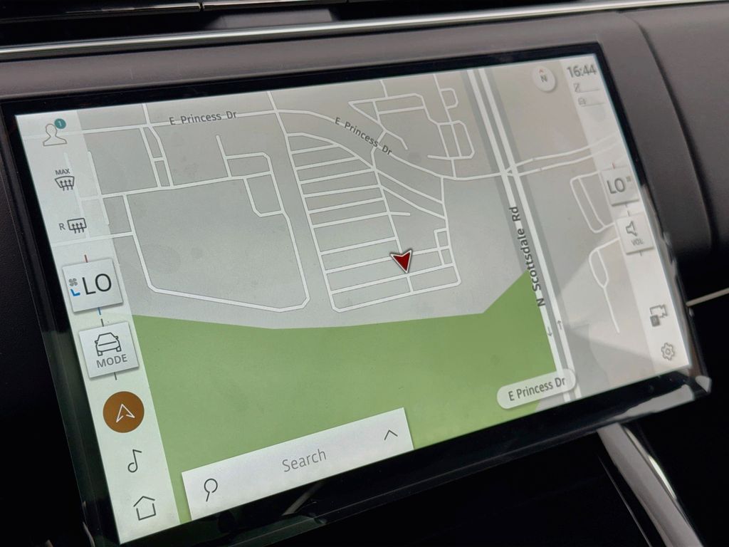 New 2026 White Land Rover Dynamic SE image 14