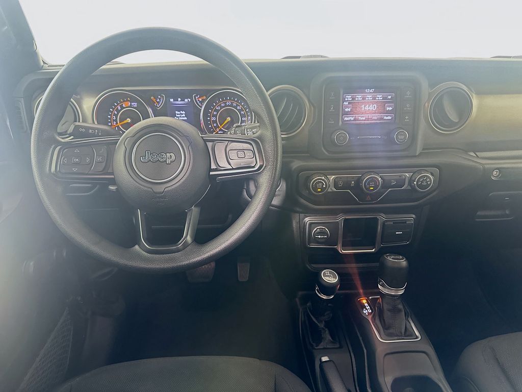 Thumbnail: 2020 Jeep Wrangler - 21