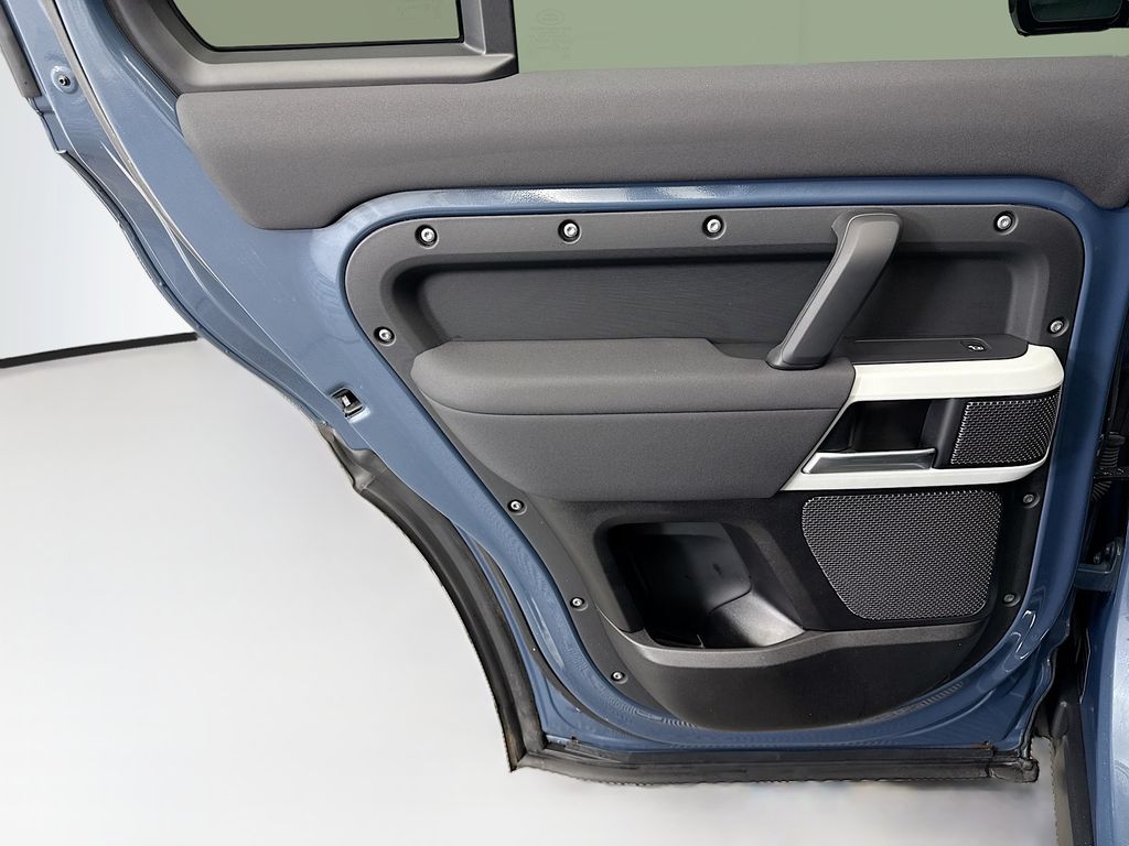 Thumbnail: 2022 Land Rover Defender - 27