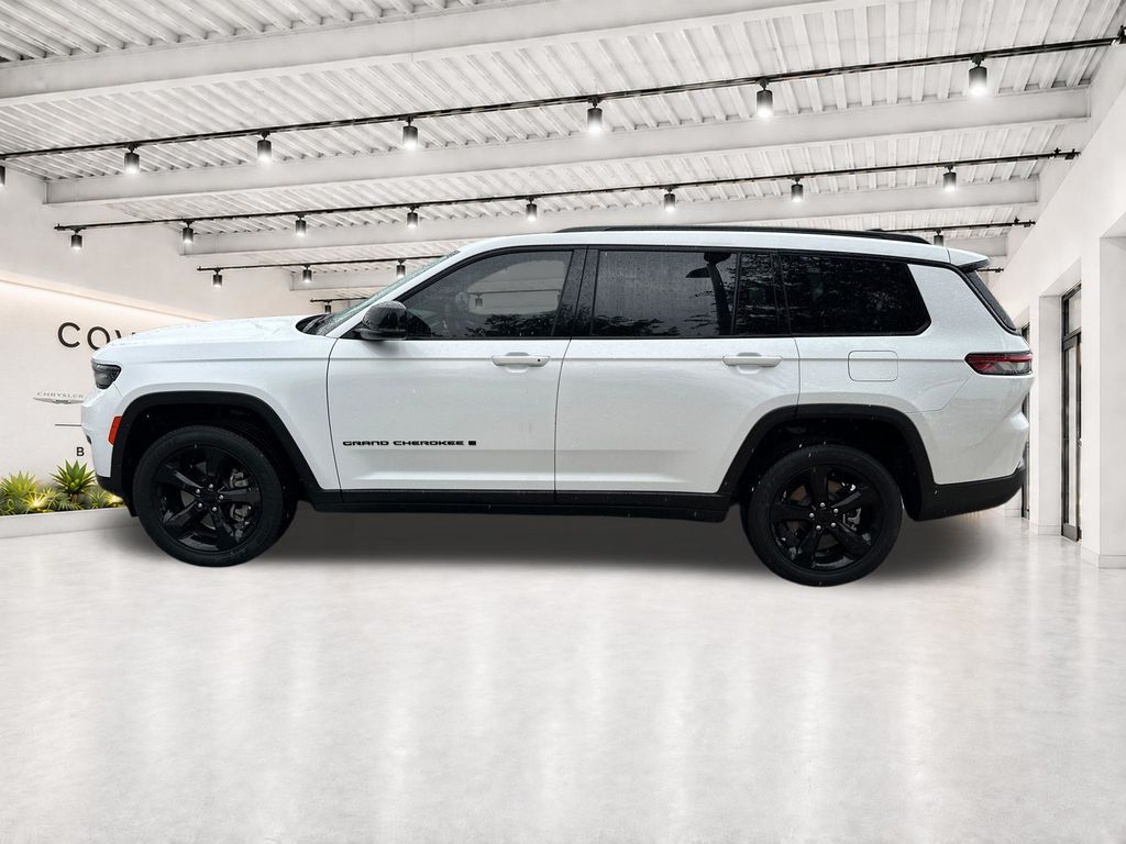 Used Car 2023 Jeep Grand Cherokee L  Altitude For Sale Under $30,000 In Austin, Texas
