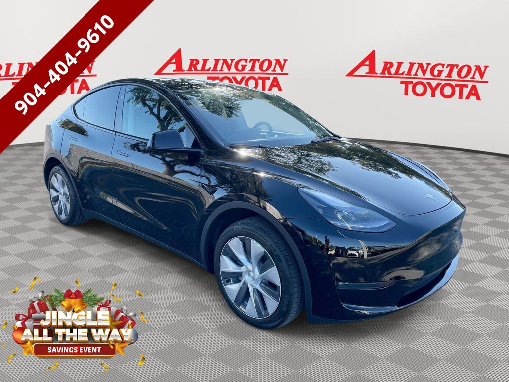 2023 Tesla Model Y Long Range's photo