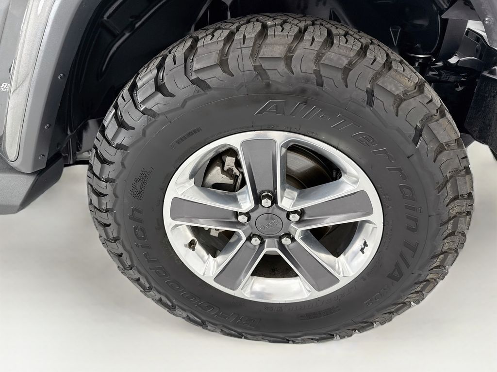 Thumbnail: 2020 Jeep Wrangler - 31