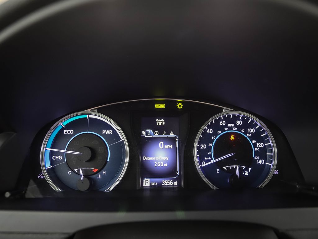 Thumbnail: 2015 Toyota Camry - 14