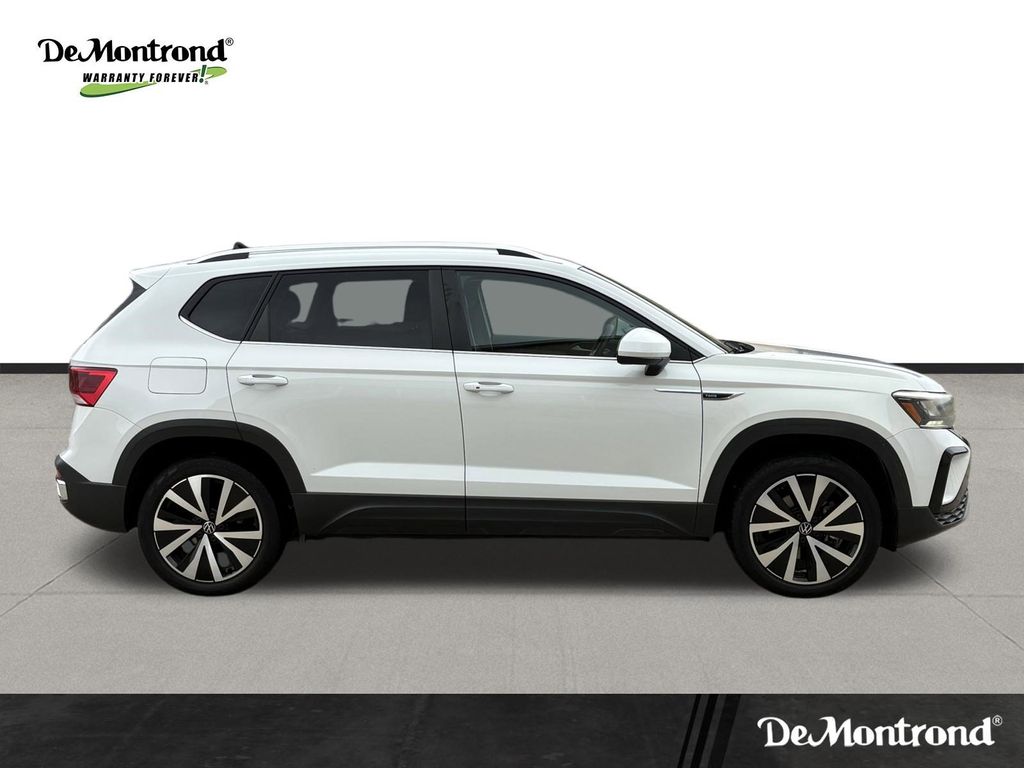 2022 Volkswagen Taos 1.5T SE White at DeMontrond Auto Country