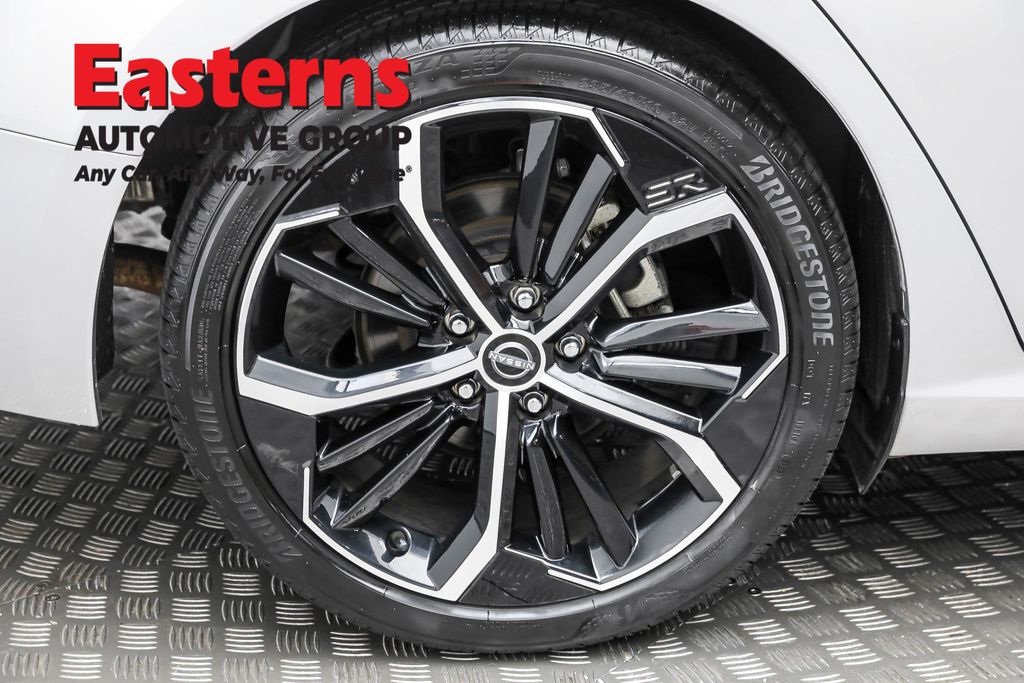 Used 2024 Silver Nissan 2.5 SR image 29