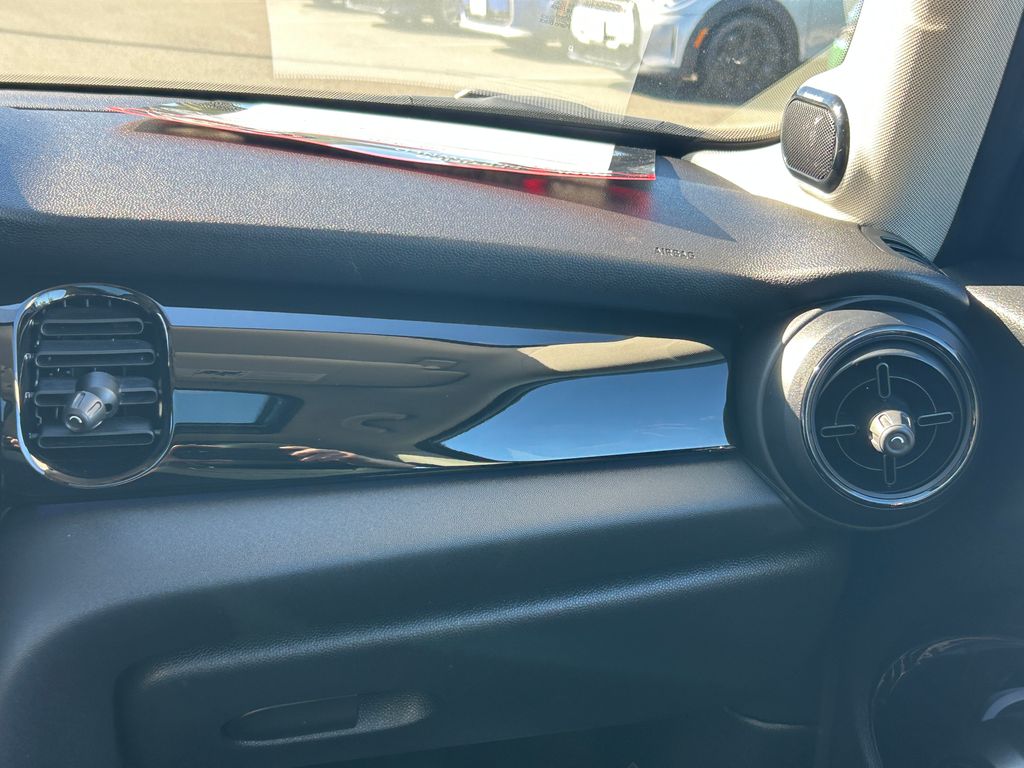 Thumbnail: 2024 MINI Cooper - 25