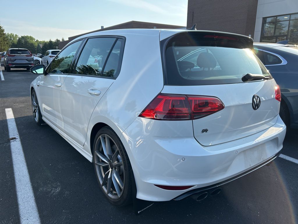 Thumbnail: 2017 Volkswagen Golf - 2
