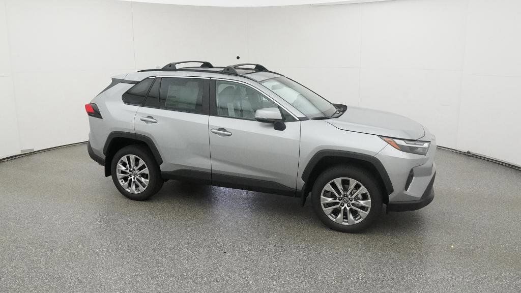 Thumbnail: 2025 Toyota RAV4 - 27