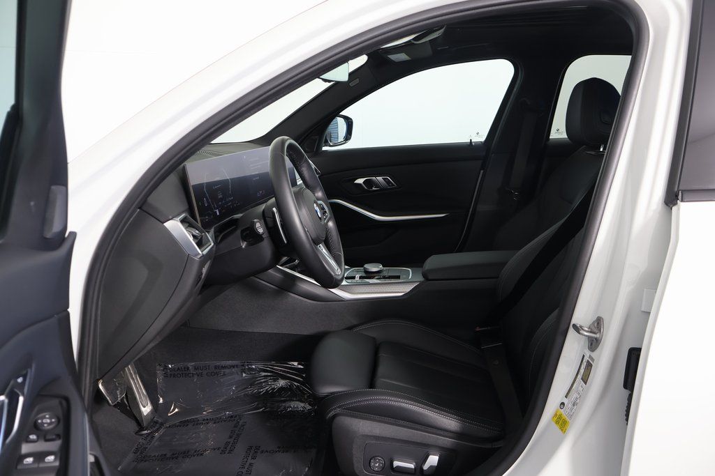 Thumbnail: 2023 BMW 3 Series - 10