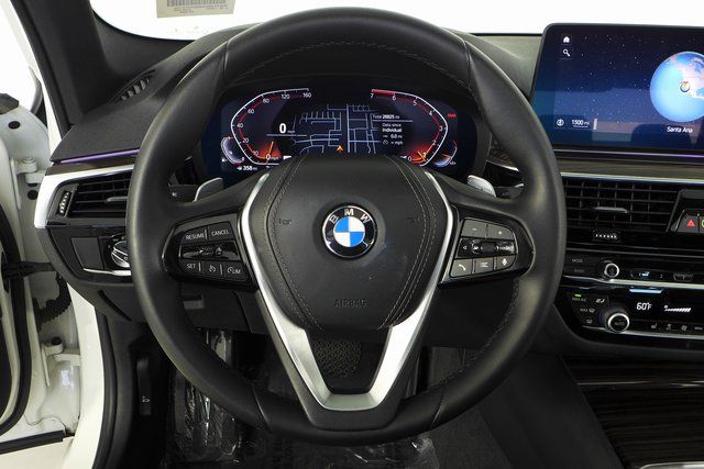 2022 BMW 5 Series 530i 27